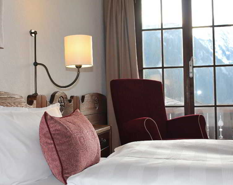 Huus Gstaad Hotell Saanen Eksteriør bilde